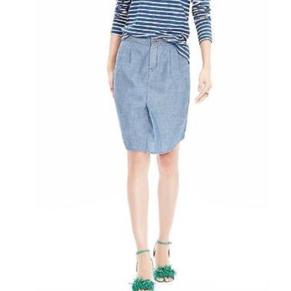 BANANA REPUBLIC Chambray skirt. - Picture 2 of 5